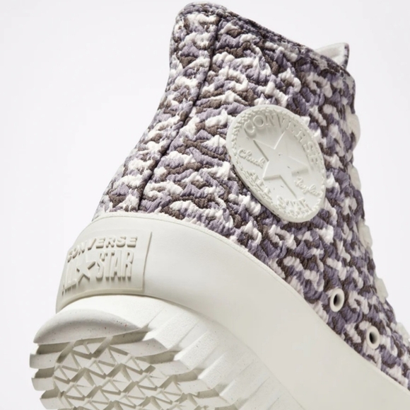 Converse CTAS Lugged 2.0 High-Tops *NWT* Unisex - Picture 7 of 16